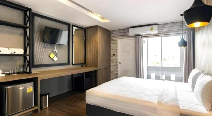 The Circle Hotel Buriram Exterior photo