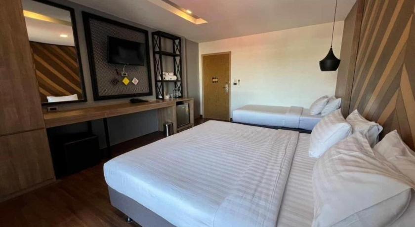 The Circle Hotel Buriram Exterior photo