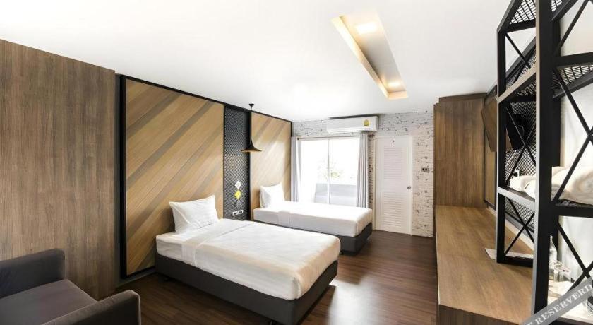 The Circle Hotel Buriram Exterior photo
