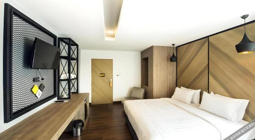The Circle Hotel Buriram Exterior photo